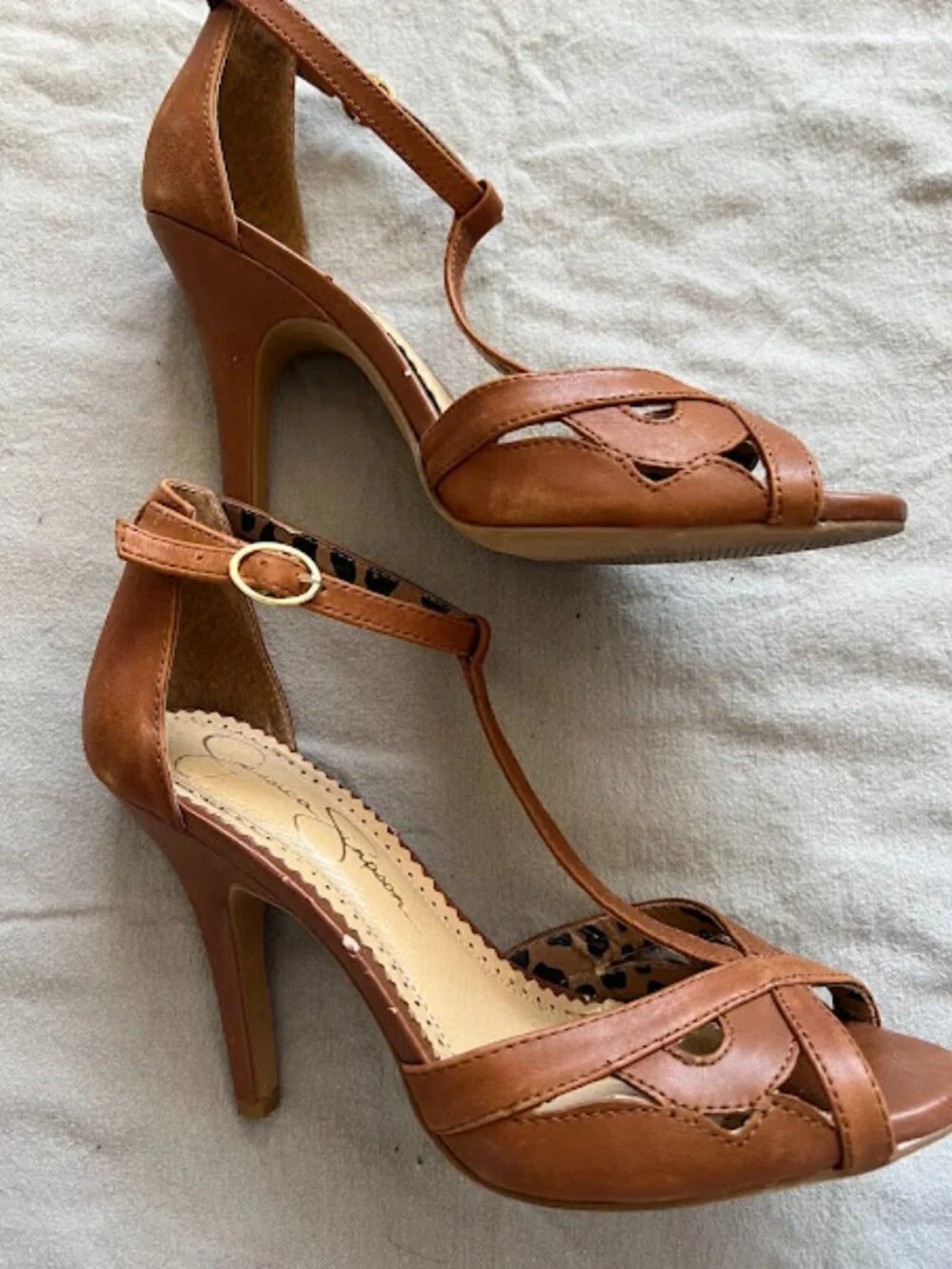 Jessica Simpson Brown Jeraldine Peep-Toe T-strap Heels Shoes Size 7.5M